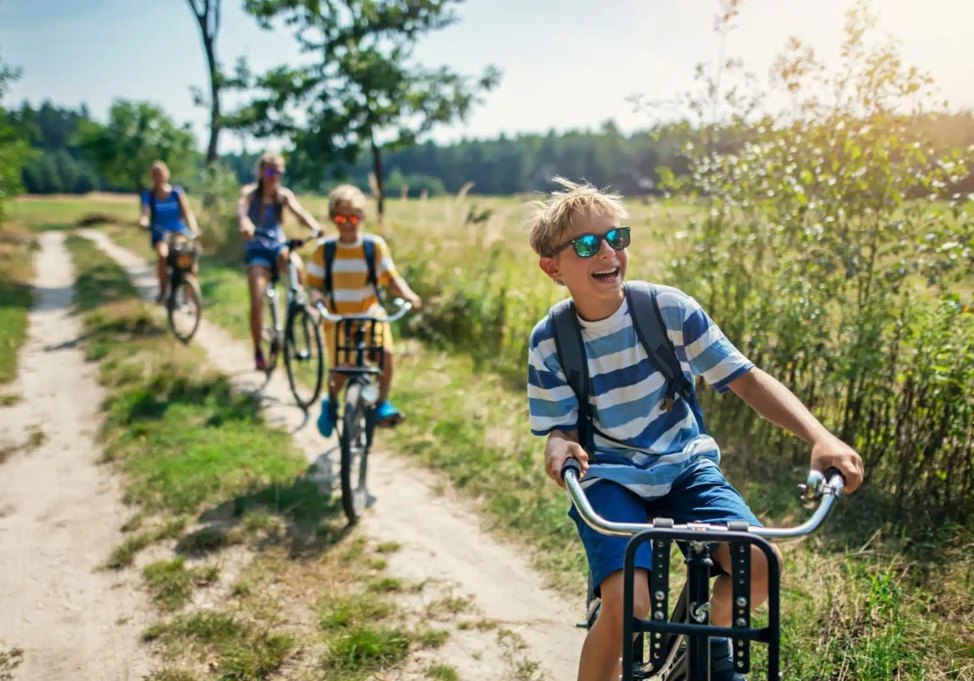 Contacter family camp